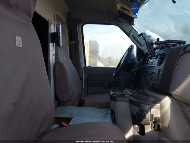 Ford E-450 Cutaway 2014 1FDXE4FS3EDA41007 Image 5
