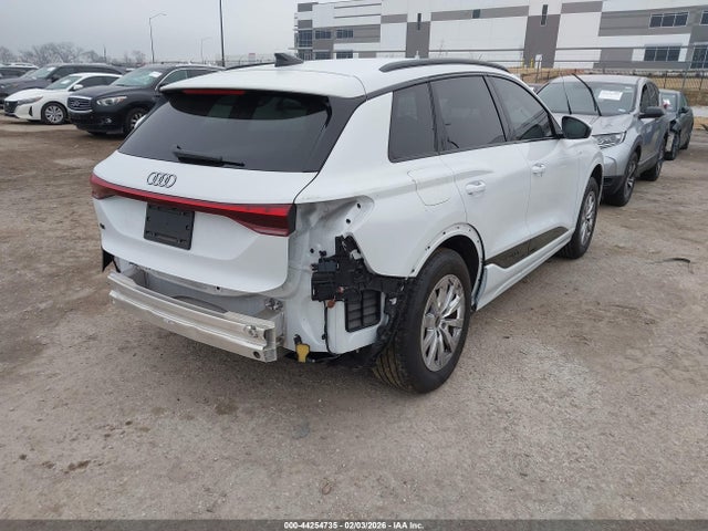 2025 AUDI Q6 E-TRON WA172BGF9SA028756 Photo 3