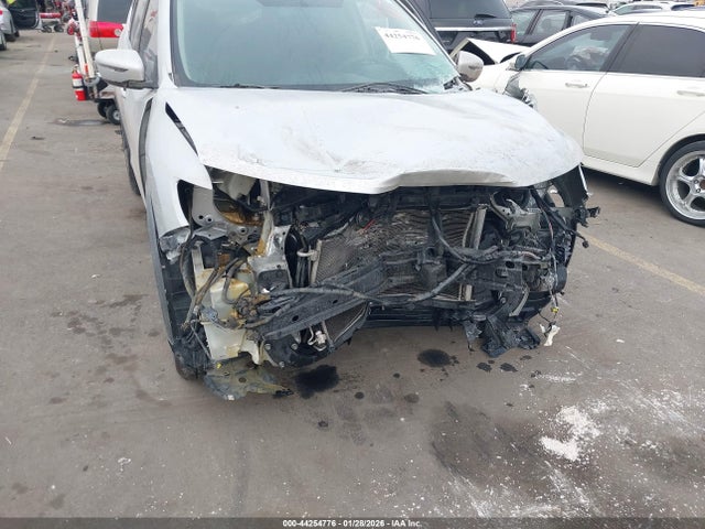 KNMAT2MV6GP662311 Nissan ROGUE S