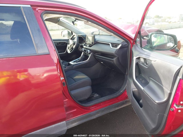 2T3H1RFV4KW022007 Toyota RAV4 LE