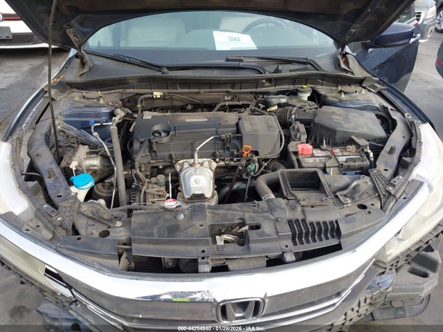 1HGCR2F3XHA205381 Honda ACCORD LX