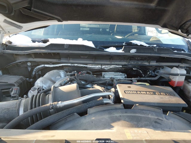 44254843 :رقم المزاد ، 1GB4YSEY0NF334302 vin ، 2022 Chevrolet Silverado 3500hd Chassis Work Truck مزاد بيع