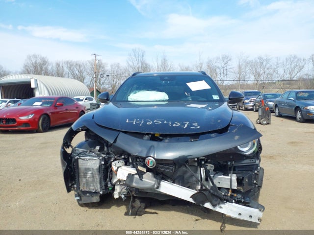 2023 ALFA ROMEO STELVIO ZASPAKBN4P7D57061 Photo 5