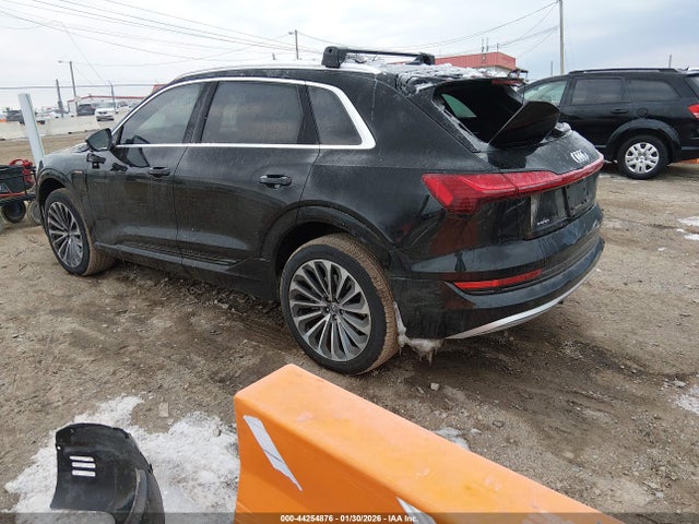 2019 AUDI E-TRON WA1VAAGEXKB012605 Photo 2