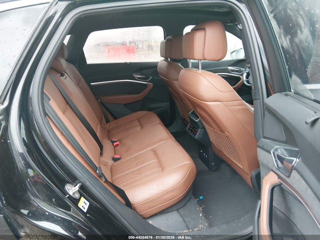 2019 AUDI E-TRON WA1VAAGEXKB012605 Photo 7