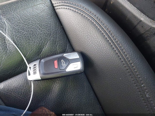 44254887 :رقم المزاد ، WAUDNAF42KA006833 vin ، 2019 Audi A4 45 Premium مزاد بيع