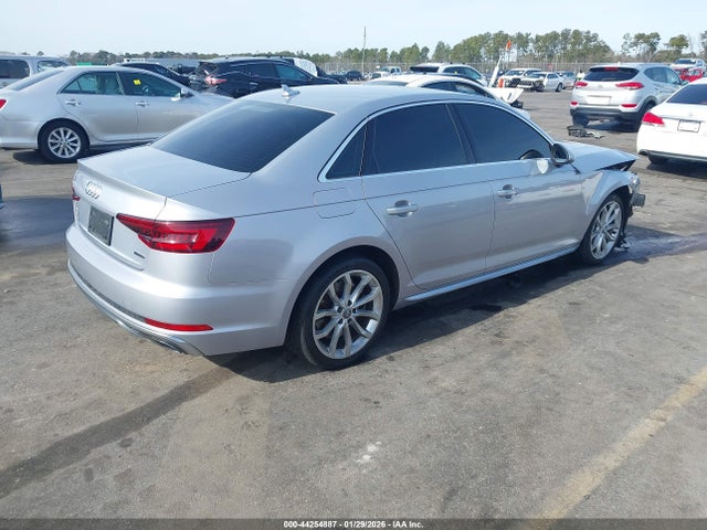 44254887 :رقم المزاد ، WAUDNAF42KA006833 vin ، 2019 Audi A4 45 Premium مزاد بيع