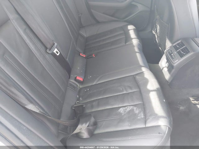 44254887 :رقم المزاد ، WAUDNAF42KA006833 vin ، 2019 Audi A4 45 Premium مزاد بيع
