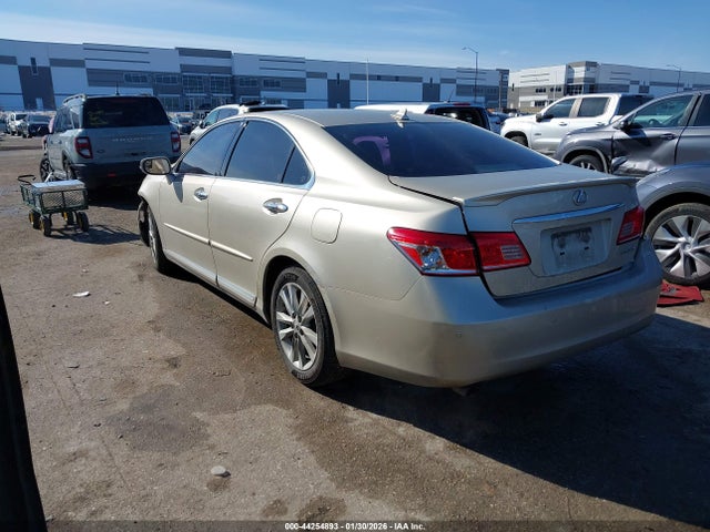 2011 LEXUS ES 350 JTHBK1EG8B2432386 Photo 2