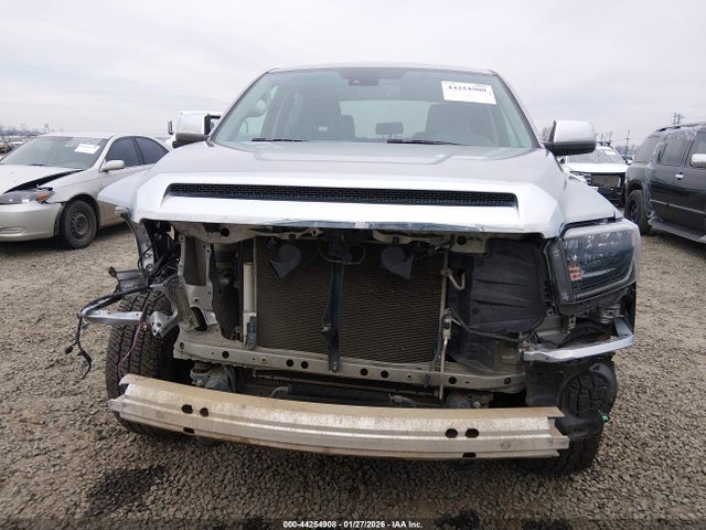 5TFHY5F18MX031938 Toyota Tundra Limited