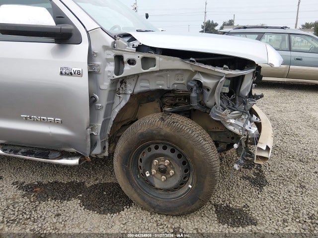 5TFHY5F18MX031938 Toyota Tundra Limited