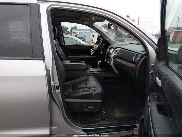 5TFHY5F18MX031938 Toyota Tundra Limited