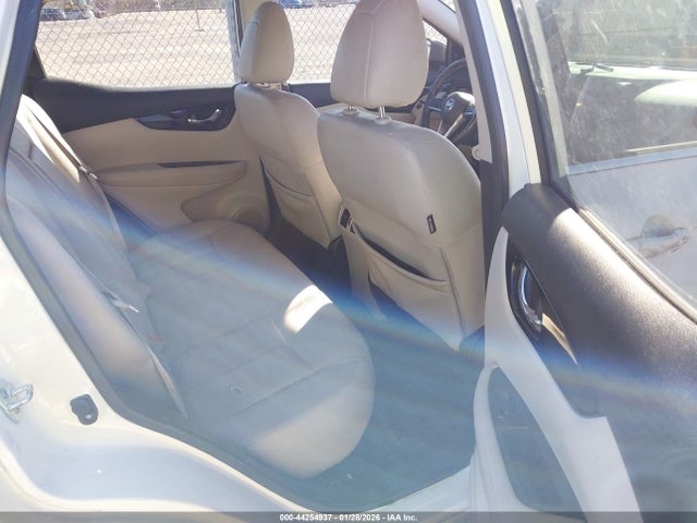 JN1BJ1CP8JW104533 Nissan Rogue Sport Sl