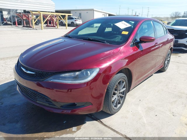 Chrysler 200 S 2015 1C3CCCBB3FN751419 Image 2