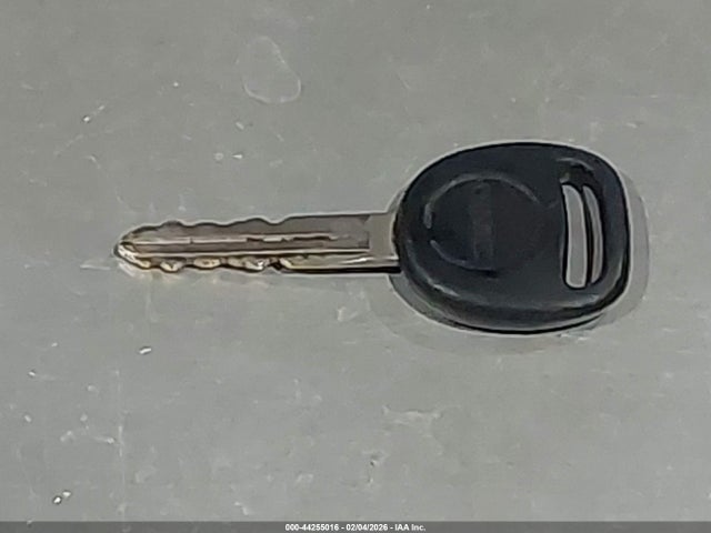 44255016 :رقم المزاد ، 1GTEC14W8YE293727 vin ، 2000 Gmc Sierra 1500 Sl مزاد بيع