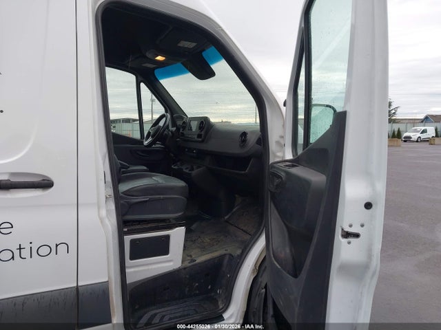 W1Y4DBHY6NT085262 Mercedes-Benz Sprinter 2500 Standard Roof I4 Diesel
