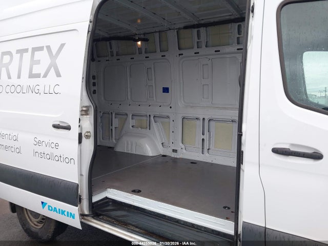 W1Y4DBHY6NT085262 Mercedes-Benz Sprinter 2500 Standard Roof I4 Diesel
