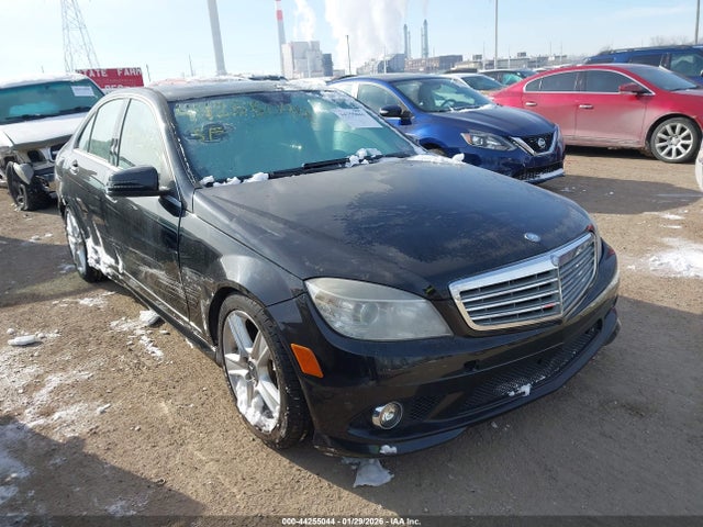 2010 MERCEDES-BENZ C-CLASS WDDGF8BBXAF435199