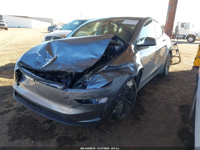2026 TESLA MODEL Y 7SAYGDEDXTA463657 Photo 1