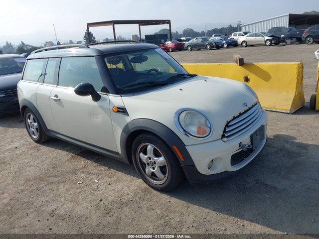 2011 MINI COOPER CLUBMAN WMWZF3C57BTY00470