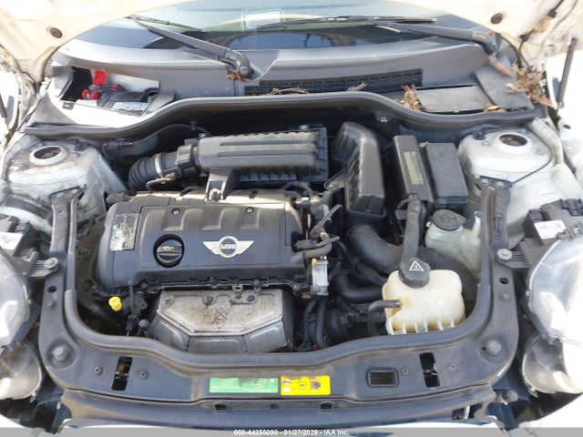 2011 MINI COOPER CLUBMAN WMWZF3C57BTY00470 Photo 9