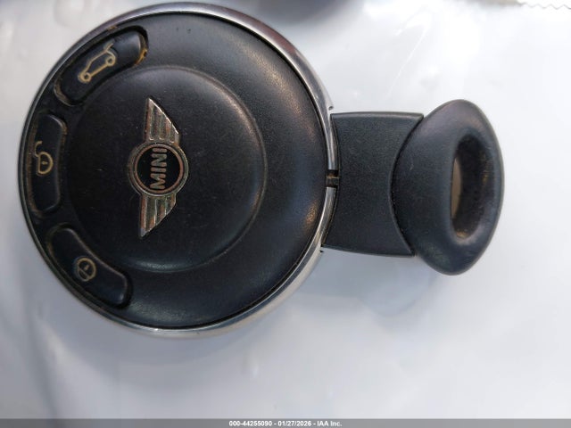 2011 MINI COOPER CLUBMAN WMWZF3C57BTY00470 Photo 10