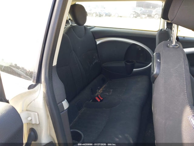 2011 MINI COOPER CLUBMAN WMWZF3C57BTY00470 Photo 7