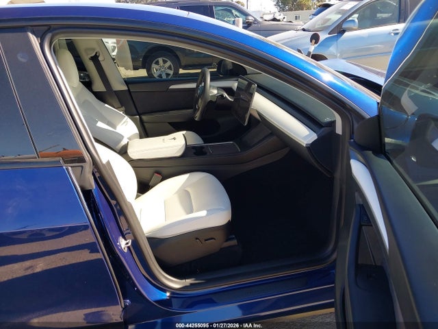 2023 TESLA MODEL Y 7SAYGDEF7PF743515 Photo 4