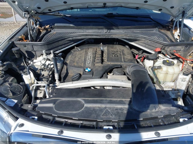 2017 BMW X5 5UXKR2C38H0U24813 Photo 9