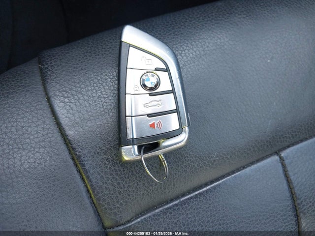 2017 BMW X5 5UXKR2C38H0U24813 Photo 10