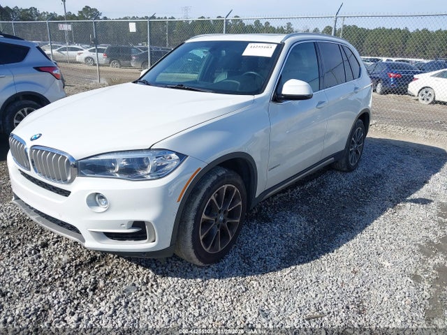 2017 BMW X5 5UXKR2C38H0U24813 Photo 1