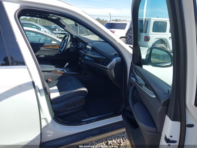 2017 BMW X5 5UXKR2C38H0U24813 Photo 4