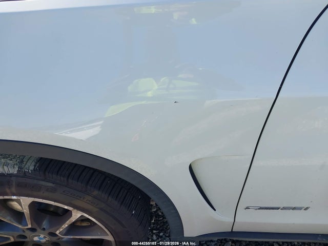 2017 BMW X5 5UXKR2C38H0U24813 Photo 5
