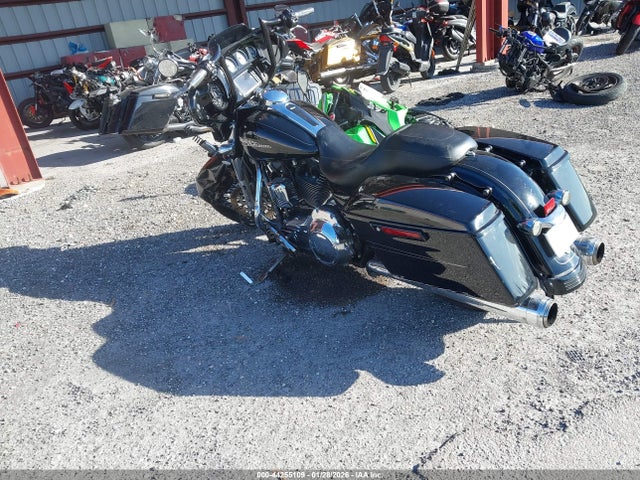 2016 HARLEY-DAVIDSON FLHXS 1HD1KRM13GB656499 Photo 2