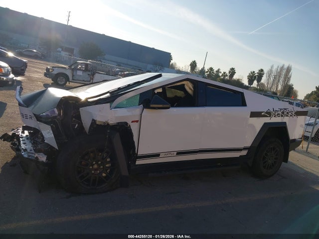 Tesla Cybertruck 2025 7G2CEHED3SA067943 Image 14