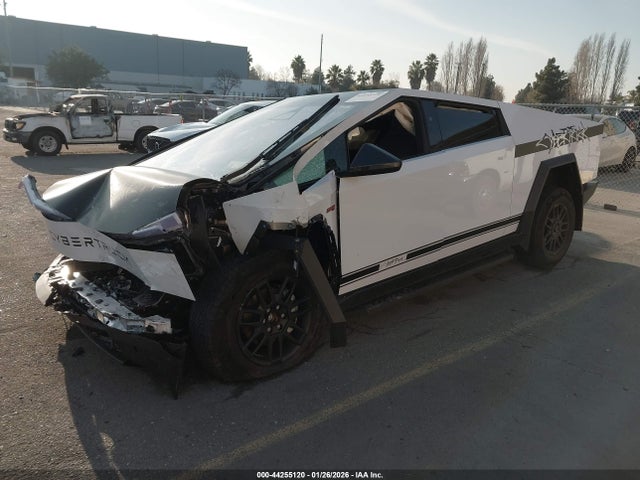 Tesla Cybertruck 2025 7G2CEHED3SA067943 Image 2