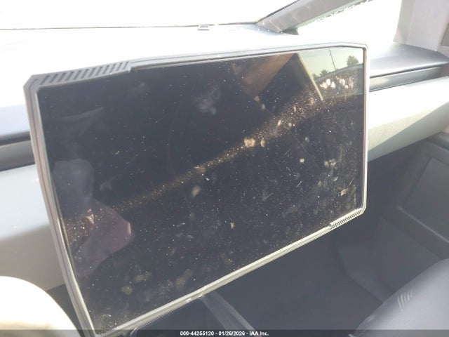 Tesla Cybertruck 2025 7G2CEHED3SA067943 Image 7