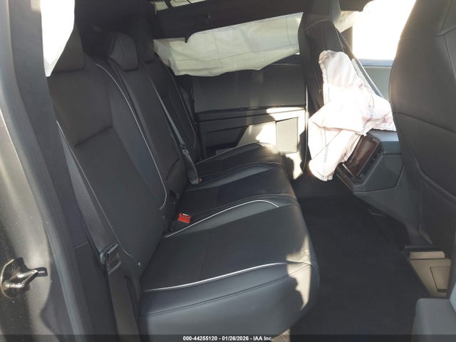 Tesla Cybertruck 2025 7G2CEHED3SA067943 Image 8