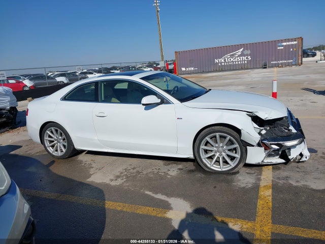 2015 Audi A5 2.0t Premium მანქანა იყიდება აუქციონზე, vin: WAUMFAFR6FA007529, აუქციონის ნომერი: 44255133