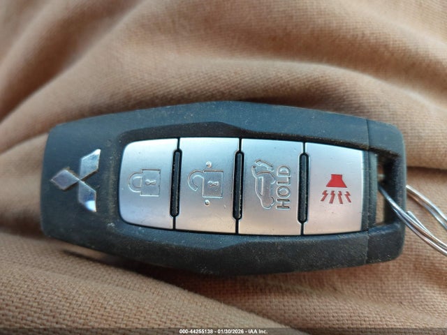 2022 MITSUBISHI OUTLANDER JA4J3VA84NZ026692 Photo 10