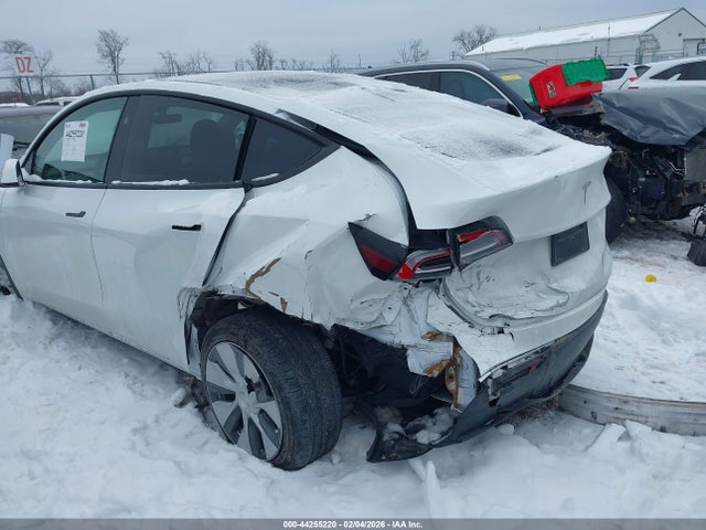2023 TESLA MODEL Y 7SAYGDEE5PF793661 Photo 5