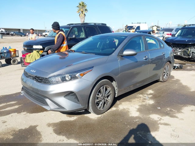 3KPF24AD4NE424695 KIA Forte Lxs