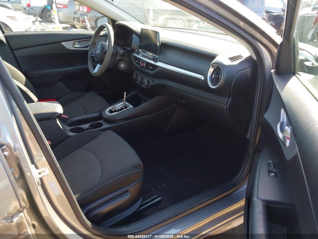 3KPF24AD4NE424695 KIA Forte Lxs