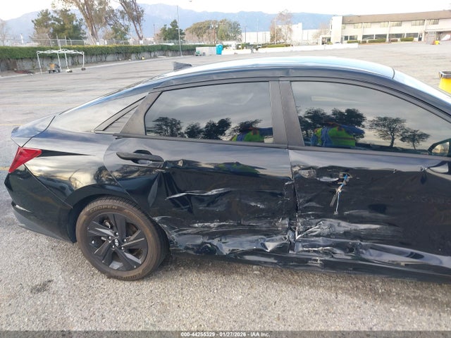 KMHLM4AG5MU148692 Hyundai ELANTRA SEL