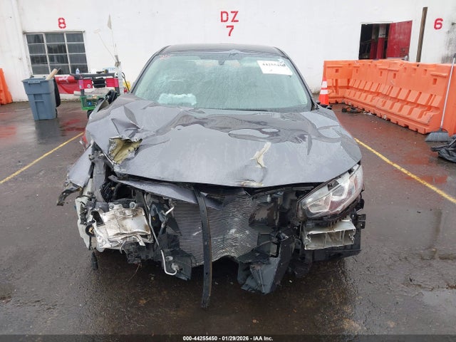 2HGFC2F53JH606052 Honda Civic Lx