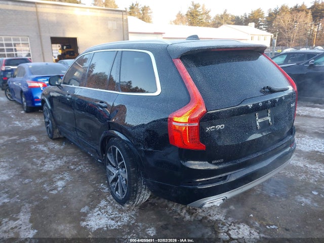 YV4A22PK8M1682706 Volvo Xc90 T6 Momentum 7 Passenger