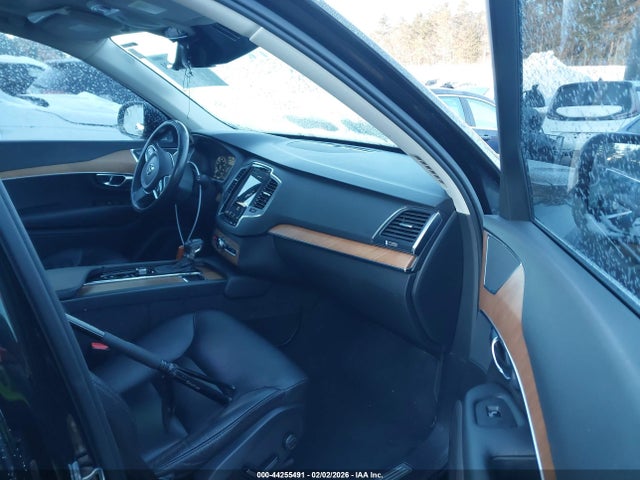 YV4A22PK8M1682706 Volvo Xc90 T6 Momentum 7 Passenger