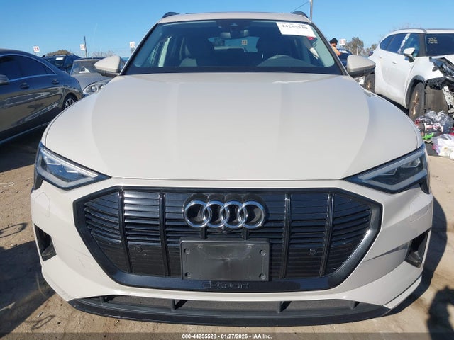 Aukcja sprzedaży 2021 Audi E-tron Premium Quattro, vin: WA1AAAGE1MB018486, numer aukcji: 44255528