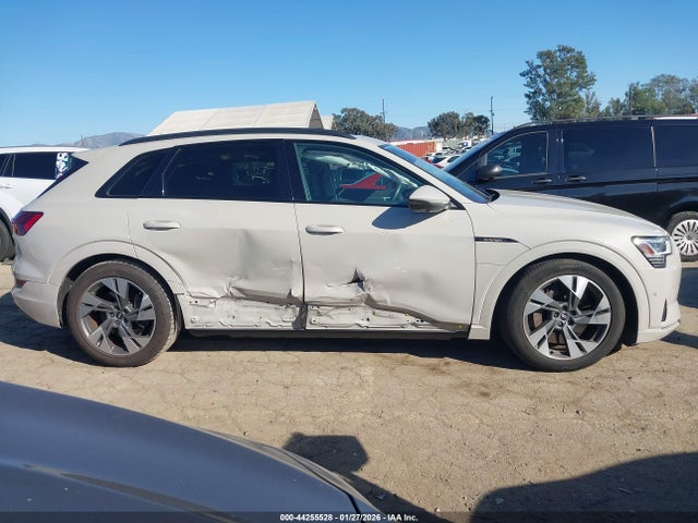 Aukcja sprzedaży 2021 Audi E-tron Premium Quattro, vin: WA1AAAGE1MB018486, numer aukcji: 44255528