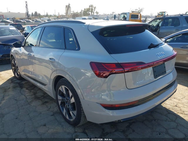 2021 AUDI E-TRON WA1AAAGE1MB018486 Photo 2